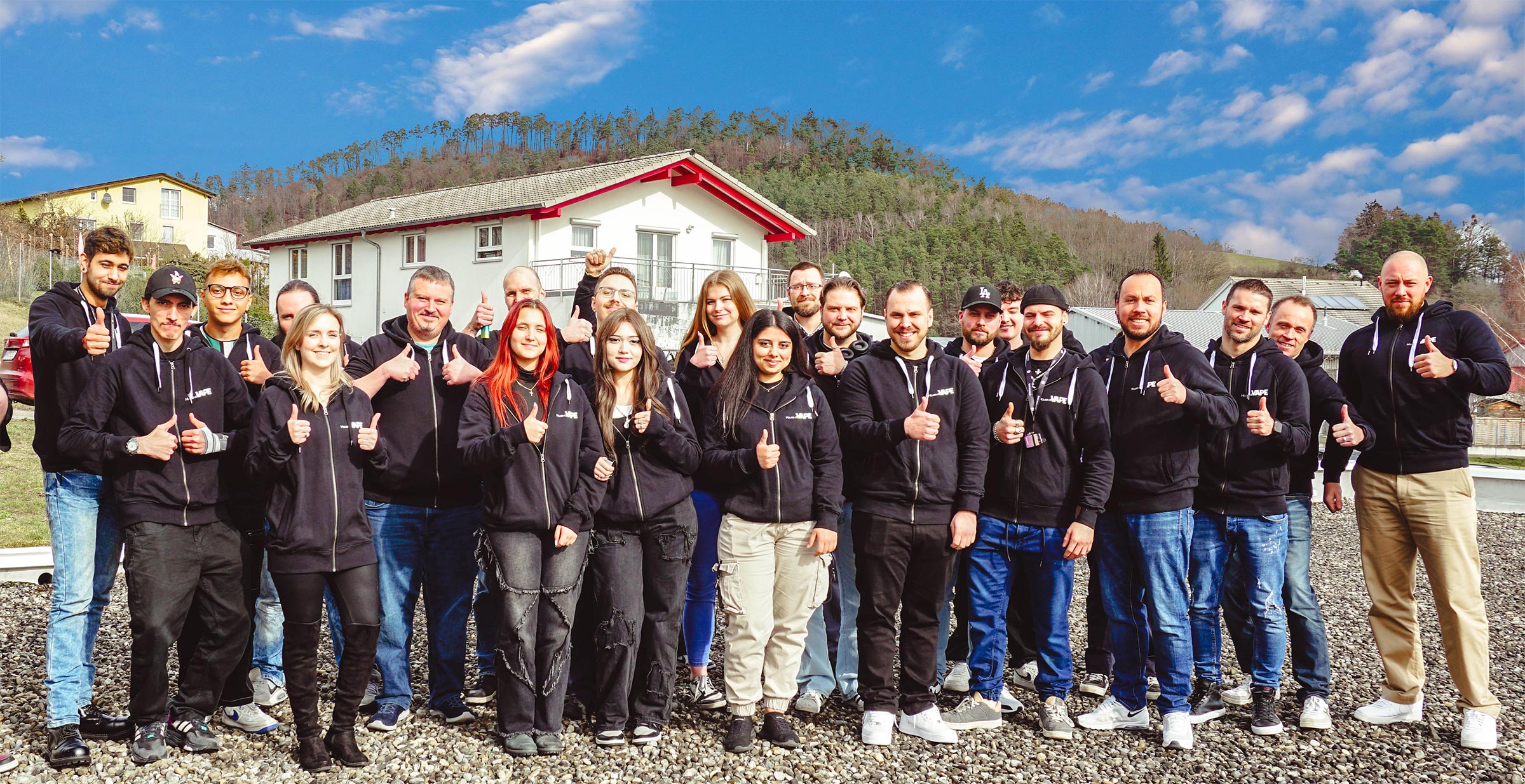 hov-teamfoto-2024-bearbeitet-plain